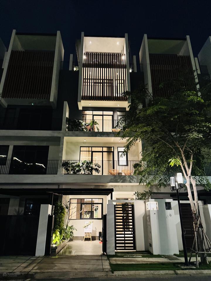 Trực tiếp từ cdt becamex tokyu căn nhà phố còn lại tại trung tâm tp mới bình dương