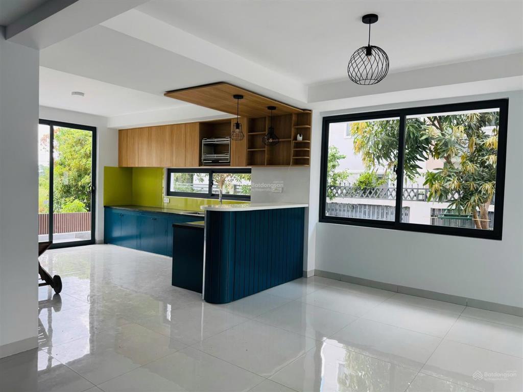 Bán biệt thư 3 tầng 10 x 20 200m2 đường 12m kdc intresco 13e xã bình hưng (phong phú b chánh cũ