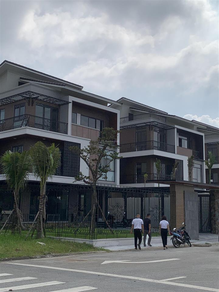 Bán bt tại centa riverside, 26 tỷ, 330m2, 6pn, 6wc, hướng nam