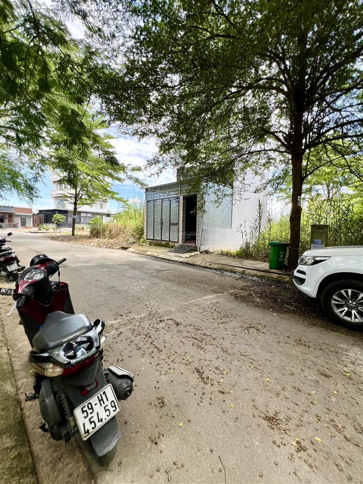 Tuấn hailongreal 3,7 tỷ 94,2m 2 mặt tiền đường 10m trước sau tại lê văn lương nhà bè