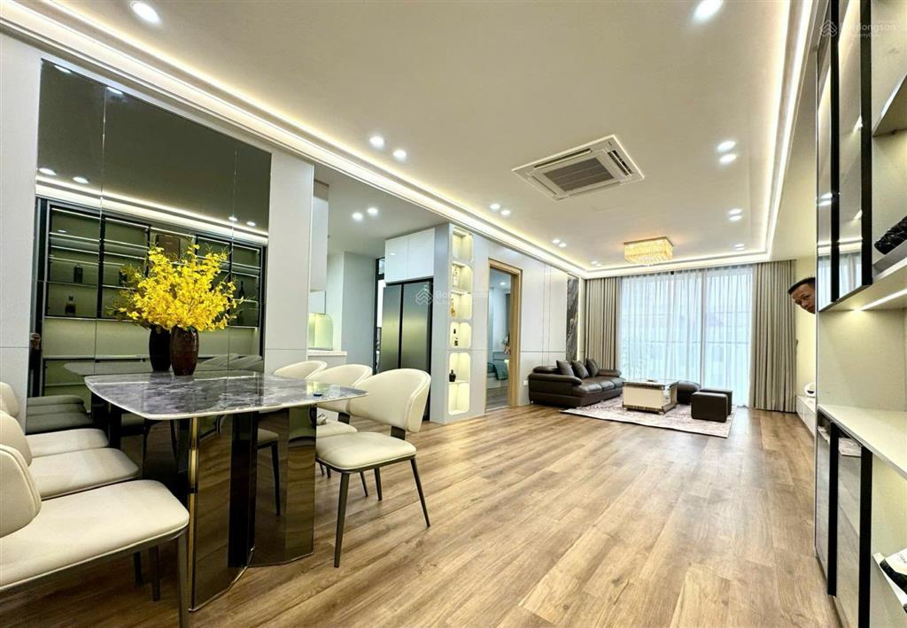 Chung cư ngoại giao đoàn 130m , full rất đẹp, giá đầu tư
