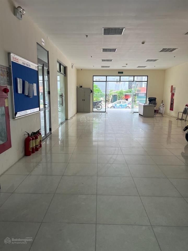 Bán căn hộ chung cư tầng 8, tòa a1, 80 hoàng đạo thành, kim giang, 70 m2, 2 ngủ, có sổ đỏ, 5,3 tỷ
