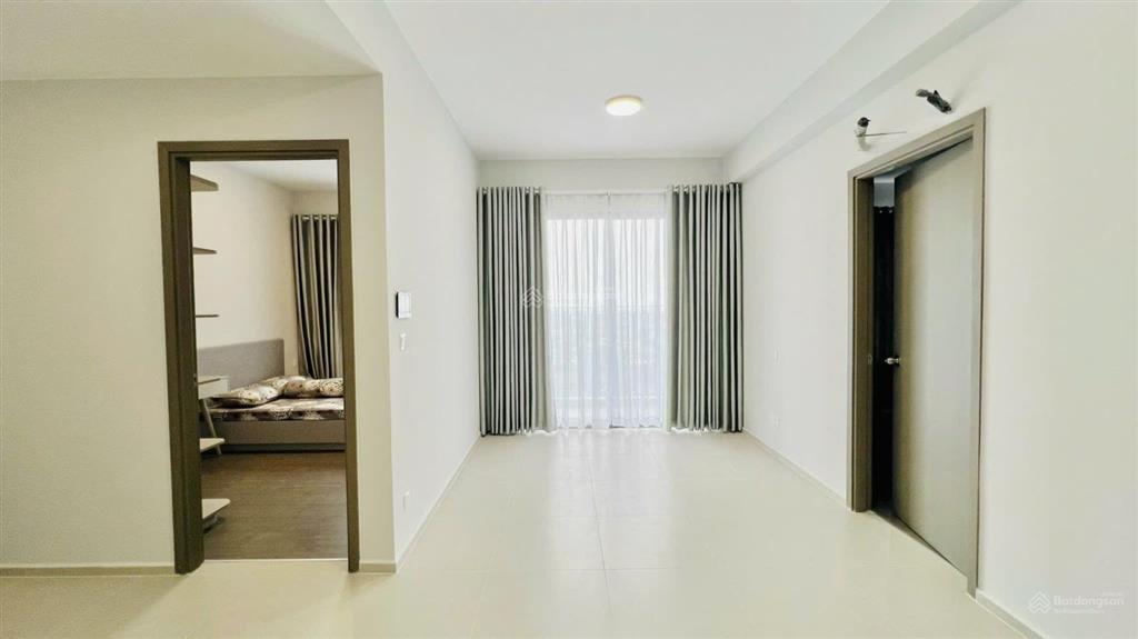 Bán căn 69m2 view ngoại khu block c, giá 3,22 tỷ (102%) sổ hồng sẵn, tầng cao thoáng
