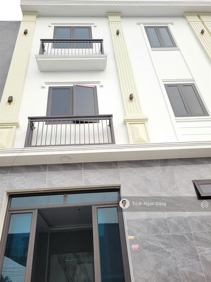 Bán nhà 3 tầng chiêu chinh nguyễn lương bằng kiến an hải phòng, ô tô đỗ cửa ngày đêm, giá 1.95 tỷ.