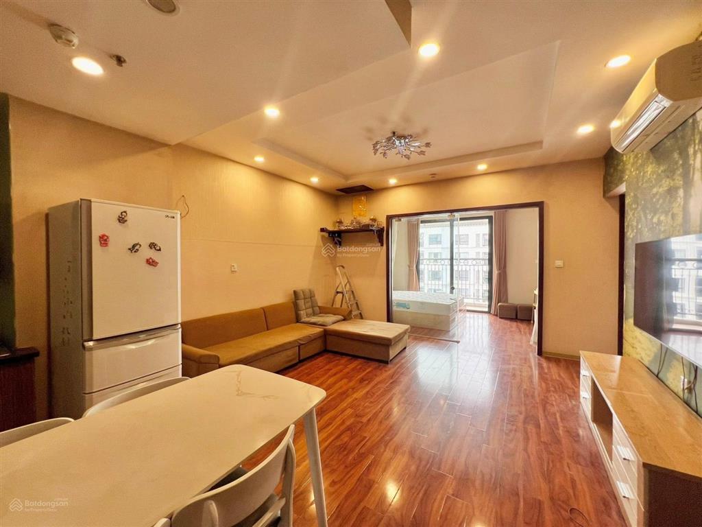Bán căn hộ chung cư times city, ban công hướng nam, 3 ngủ nhỏ xinh, nhà đẹp ở ngay, nhỉnh 100tr/m2