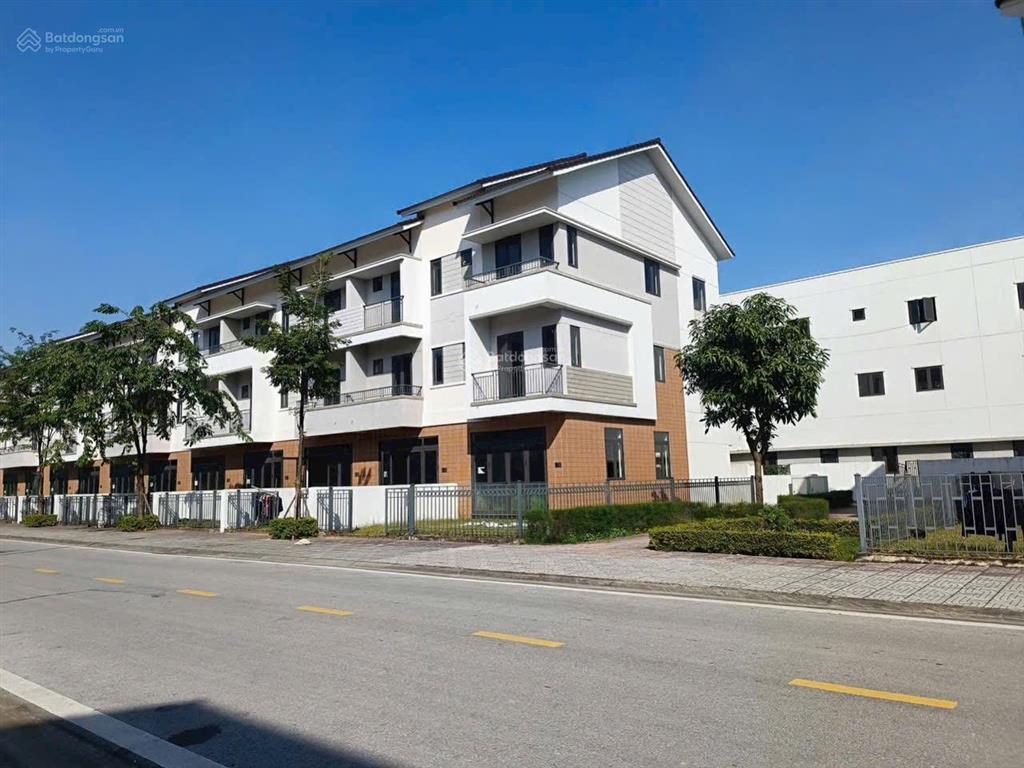 Căn shophouse góc xẻ khe 170m2 diện tích lớn, số lượng giới hạn vip từ sơn chỉ 60tr/m2 giá tốt