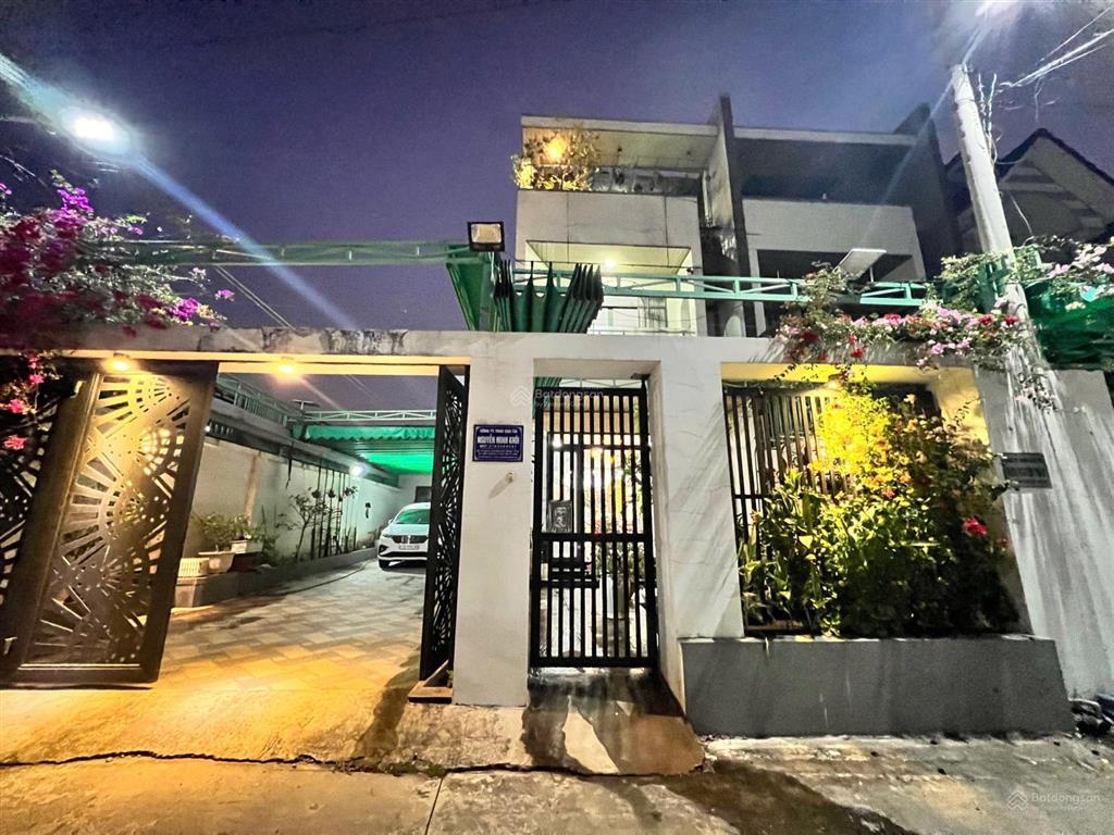 Bán căn nhà cấp 4 đường 2 làn ô tô trong phường hiệp thành, thành phố thủ dầu một, giá 2 tỷ 550