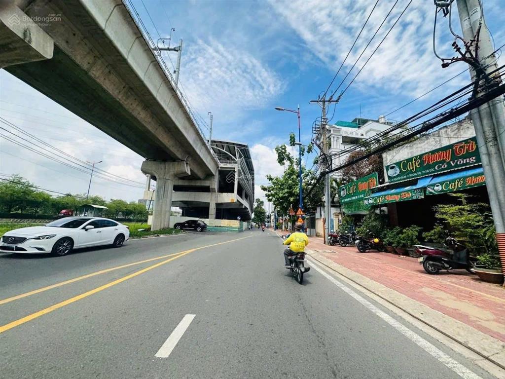 Đất xây biệt thự, nhà sân vườn 125m2(7x18m) vài bước ra đến trạm metro
