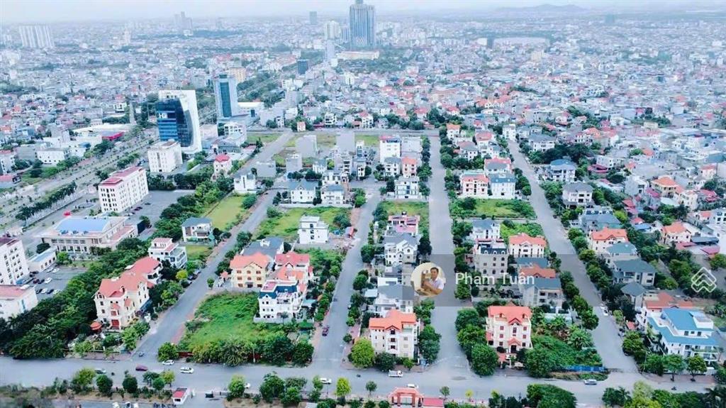 Mặt đường 25m đầu cổng 3 đất biệt thự phúc lộc tuyến 3 lê hồng phong (e232) 0917 696 ***