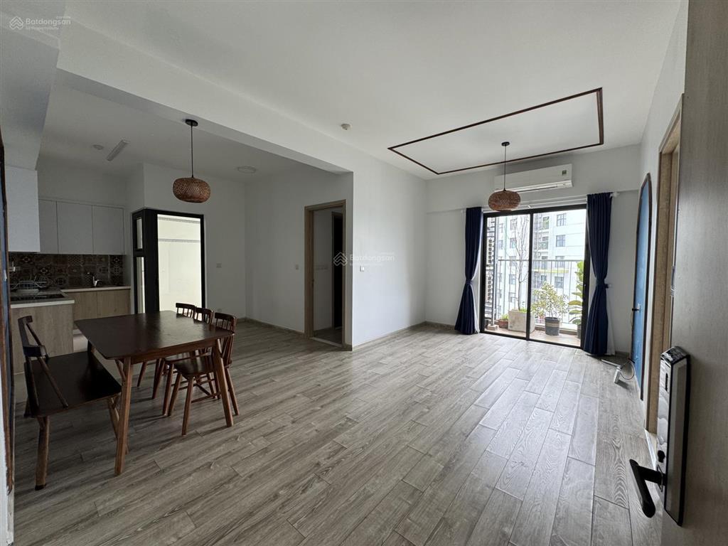 Chính chủ bán căn 3208 tòa lake 2 view golf+hồ thiên nga ban công rộng 77,5m2, 2n2wc giá tốt có tl