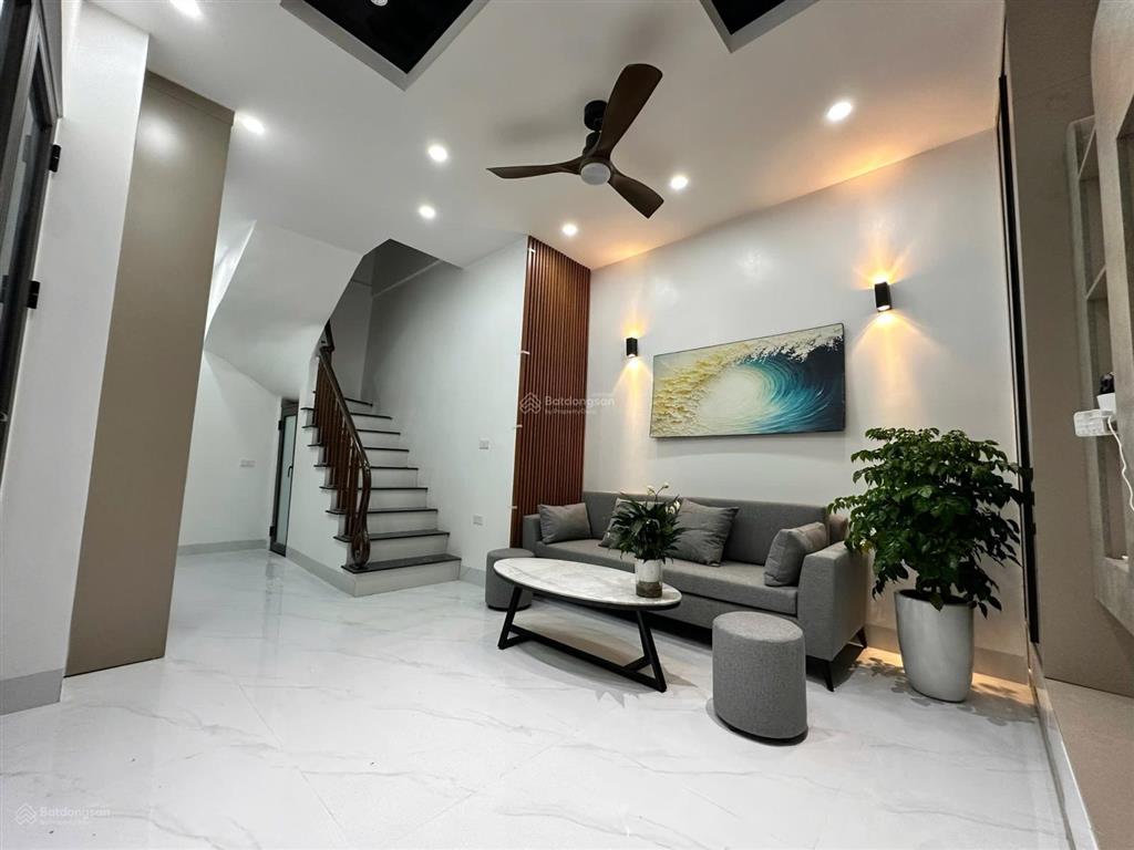 Rẻ bất ngờ! trung tâm đống đa 33m2 x 4 tầng nhỉnh 5 tỷ, nhà đẹp ở ngay