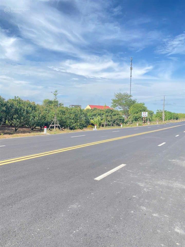Bán lô đất 3 mặt tiền vị trí kim cương ngay ngã tư đường 991, cơ hội vàng cho nhà đầu tư