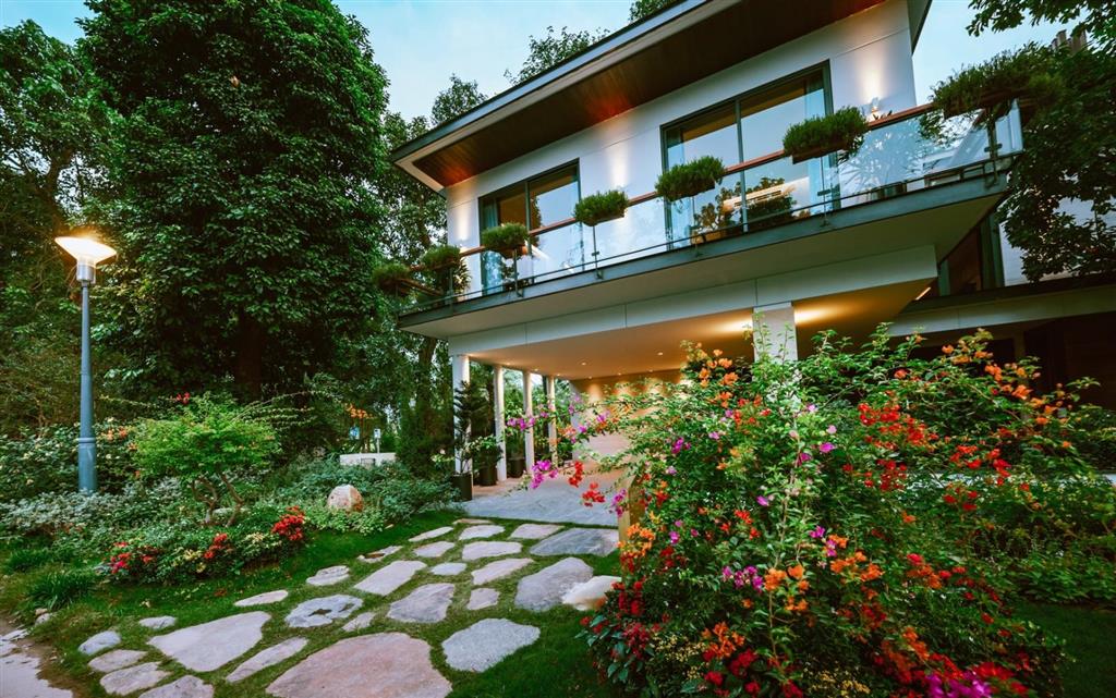 Bán biệt thự đơn lập vườn mai ecopark hưng yên 378m2 full nội thất 63.9 tỷ