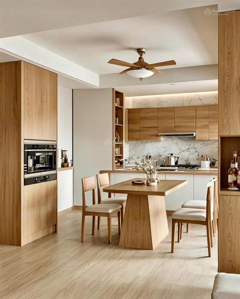 Bán nhanh ch 2pn, 2wc, 74m2 tại vinhomes metropolis liễu giai, 13.5 tỷ vnd