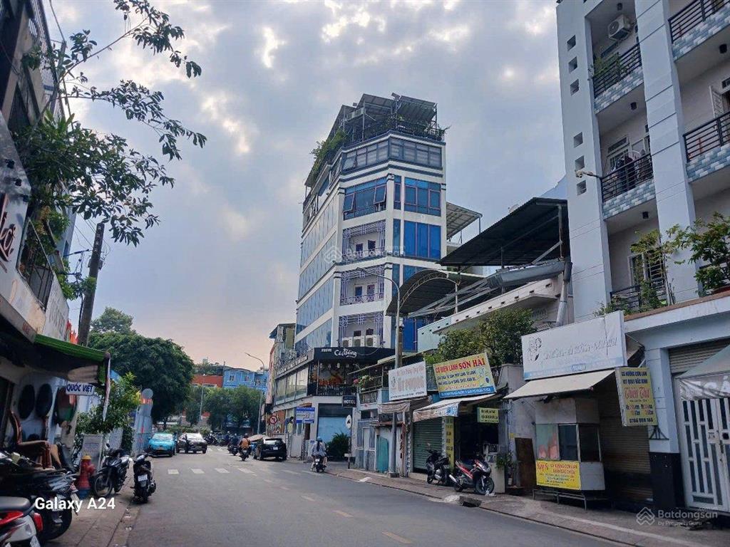Bán nhà mặt tiền đặng văn ngữ, quận phú nhuận, dòng tiền 1 năm 300 triệu, 98m2 nở hậu, giá 18,5 tỷ