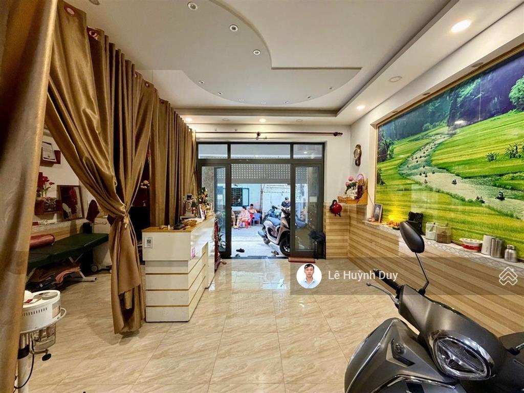 60m2 8,9 tỷ 6x10m xe hơi thông, ngủ nhà ngay công viên gia định dòng tiền 60tr