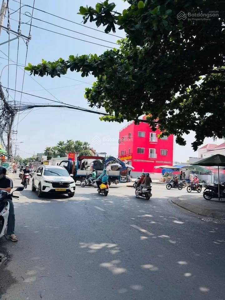 Lô đất đẹp mtkd trần văn mười. ngay ngã tư tập trung nhiều tiện ích. 201m2 giá 9tỷ( giá cũ 11,5tỷ)