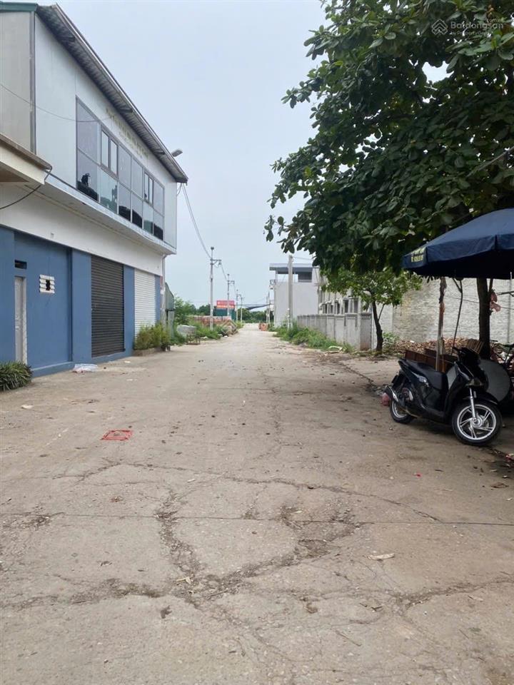 Bán lô đất cổng chợ hưng đạo hà nội diện tích 78 mét vuông sổ đỏ chính chủ, đường 15 m view hồ.