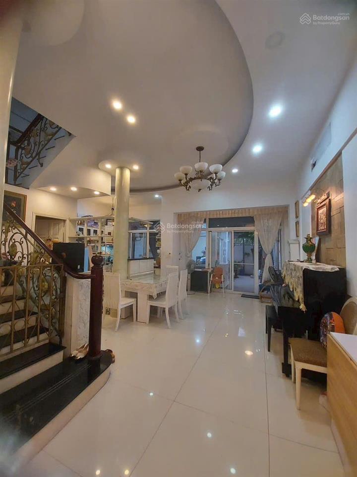 Biệt thự mỹ thái, phú mỹ hưng, 7x28m, bán 41 tỷ 0938 602 *** nhân