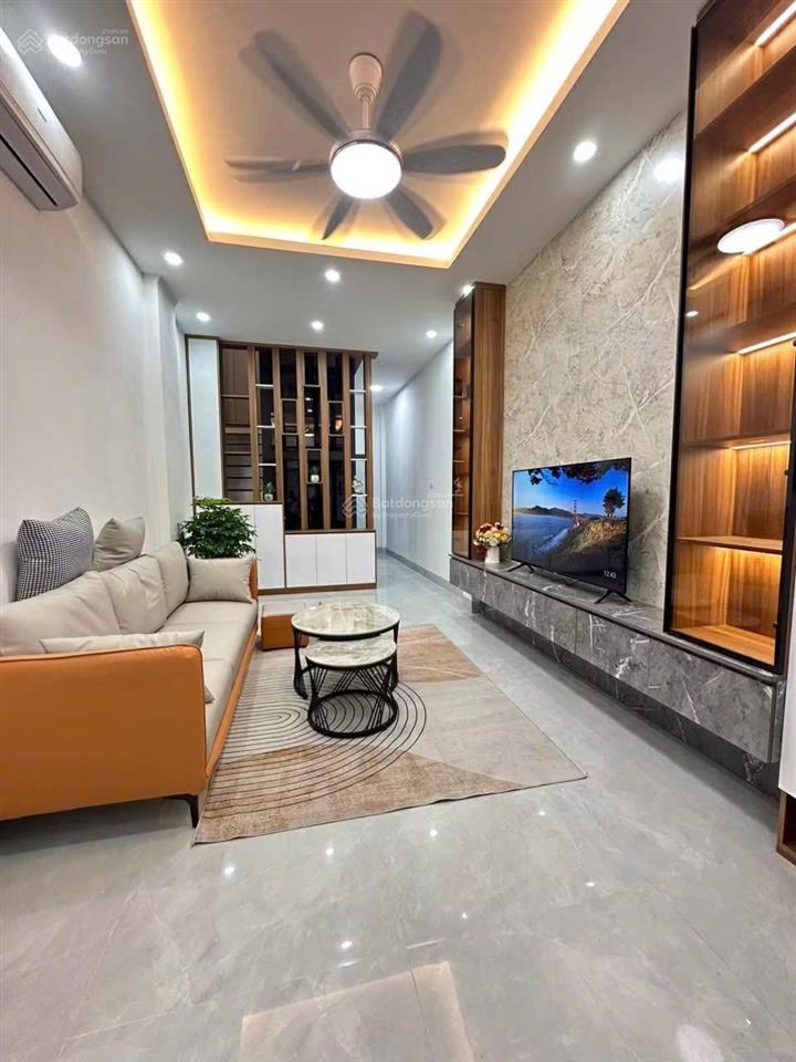 Bán nhà yên lãng, gần phố tiện ích bạt ngàn, không qh giao thông thuận tiện, 38,5m x 6 tầng