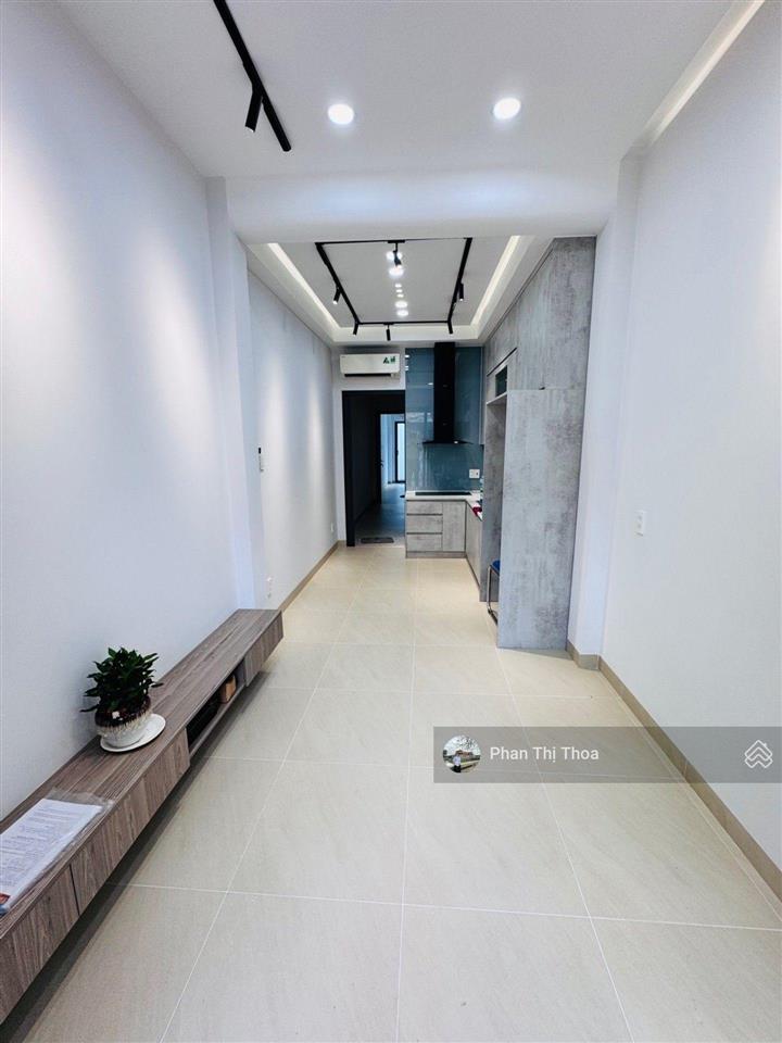 Chủ gấp bán hạ giá 1,5 tỷ, còn 6,299 tỷ chốt ngay nhà mới 54m2, 3 tầng ngay phạm văn đồng