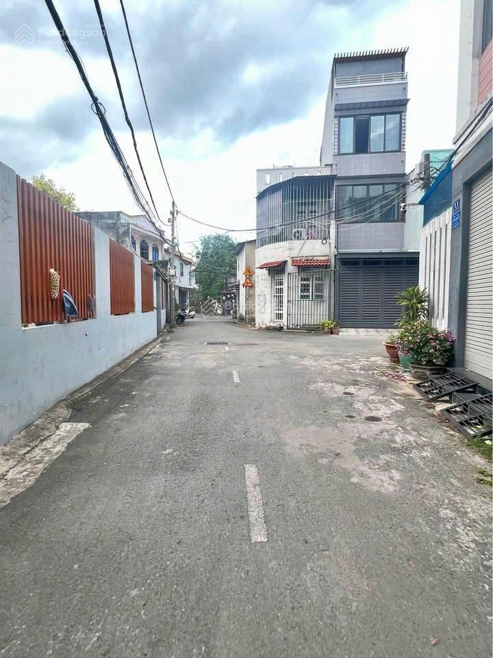 99,5m2 nhà mặt tiền, đường số 102, tăng nhơn phú a. giá bán 7.7 tỷ. huy phong 0938 465 ***