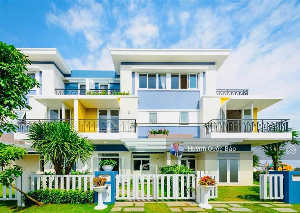 Bán bt mặt tiền đường 40m dt 192m2 sân vườn nổi bật giá 16 tỷ thương lượng