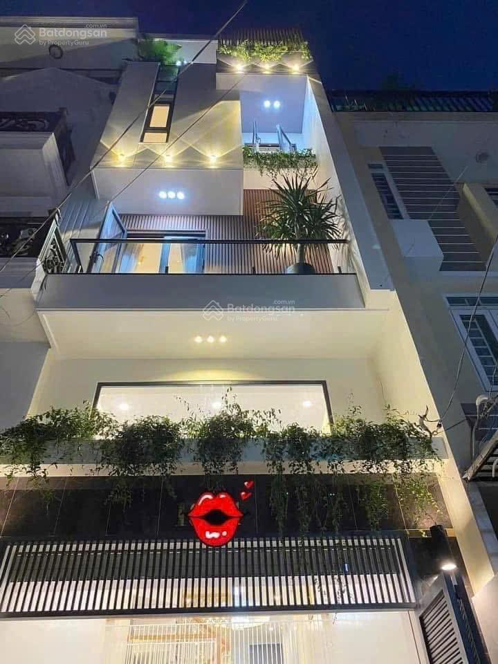 Kẹt tiền chú lộc bán nhà cao lỗ, phường 4, quận 8 chỉ 4 tỷ/76.8m2 (4.8x16m) sổ sẵn gần parc mall