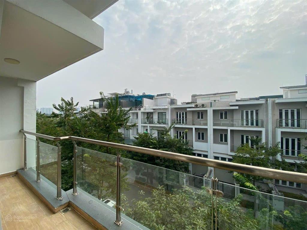 Mới ra chủ nhà cần tiền bán gấp căn liền kề khu k ciputra, giá đầu tư