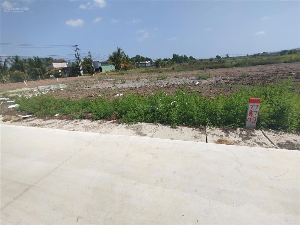 Có mảnh đất 2mt đường thổ cư 174,2m2 cách ql1a 750m