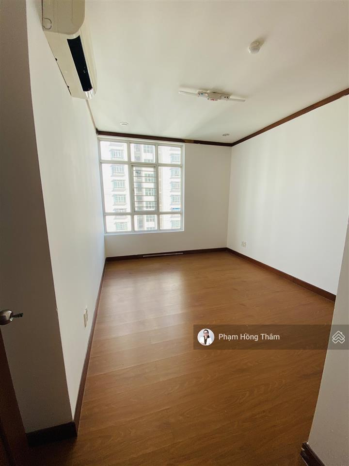 Bán căn hộ chung cư giai việt, dt 115m2, 2pn, 2wc, sổ hồng, giá 5,5 tỷ. 0933 888 *** ms thắm