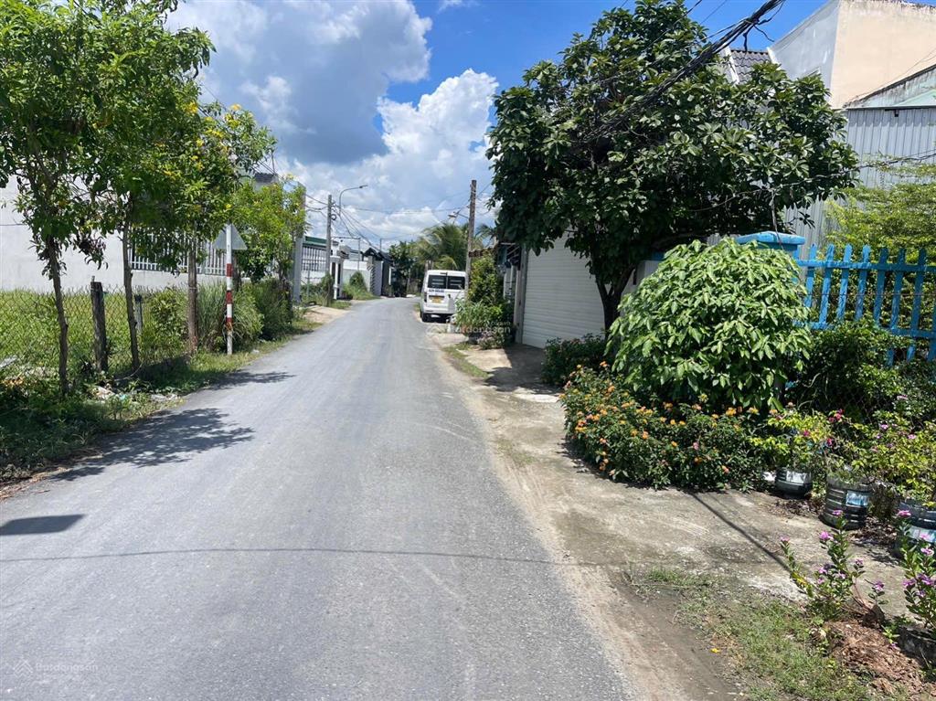 Mt đường nhựa xe tải chạy thoải mái xã hưng long bình chánh dt (5m x 25m) 125m có 85m thổ cư