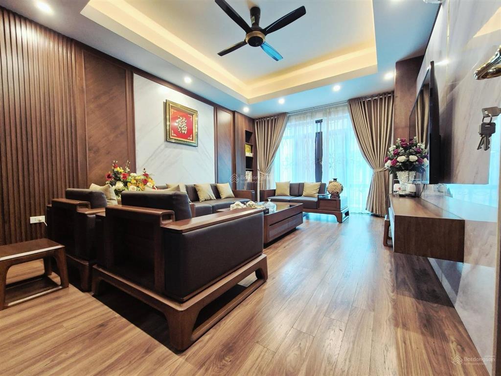 Chính chủ cần tiền bán nhanh 87m2x 5tầng, thoáng sáng ở sướng, gần trường gần hồ kđt văn quán