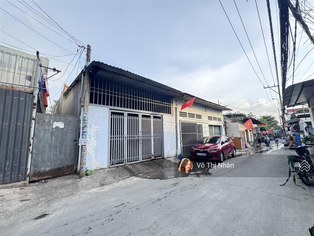 Diện tích 5*20m giá 5 tỷ hẻm xe tải ngay trường th bình chiểu cách 20m ra đường tl43