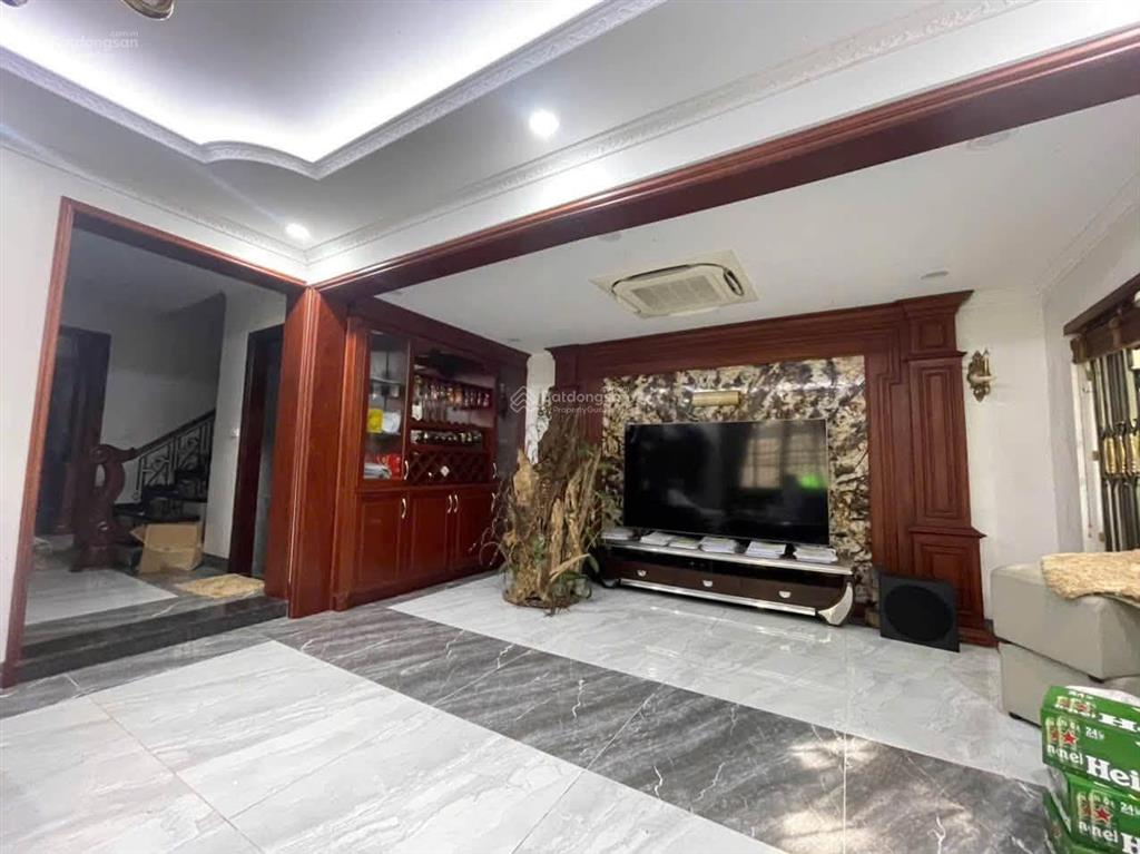 Chính chủ bán gấp biệt thự 215m x 4tầng, thang máy, mặt tiền 12m, thoáng sáng ở sướng, kđt văn phú