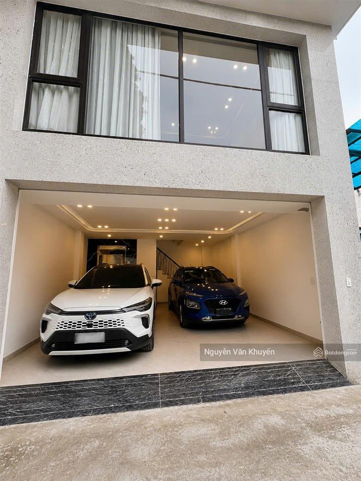 Hạ chào! bán gấp nhà nguyễn văn cừ 65m2, 8 tầng thang máy, gara 2 xe 7 chỗ, full đồ rất đẹp