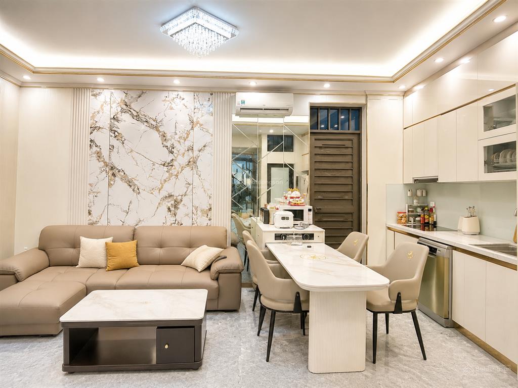 Bán nhà đẹp nguyên khê phúc thịnh, đông anh 40m2 lô góc 2 mặt thoáng full nội thất chỉ 5,3 tỷ