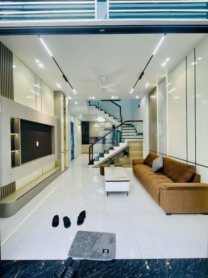 Bán căn nhà 3 tầng ngõ 381 Nguyễn Lương Bằng, ph Thanh Bình, TP HD, 46m2, mt 4.2m, 3 ngủ, 2.68 tỷ