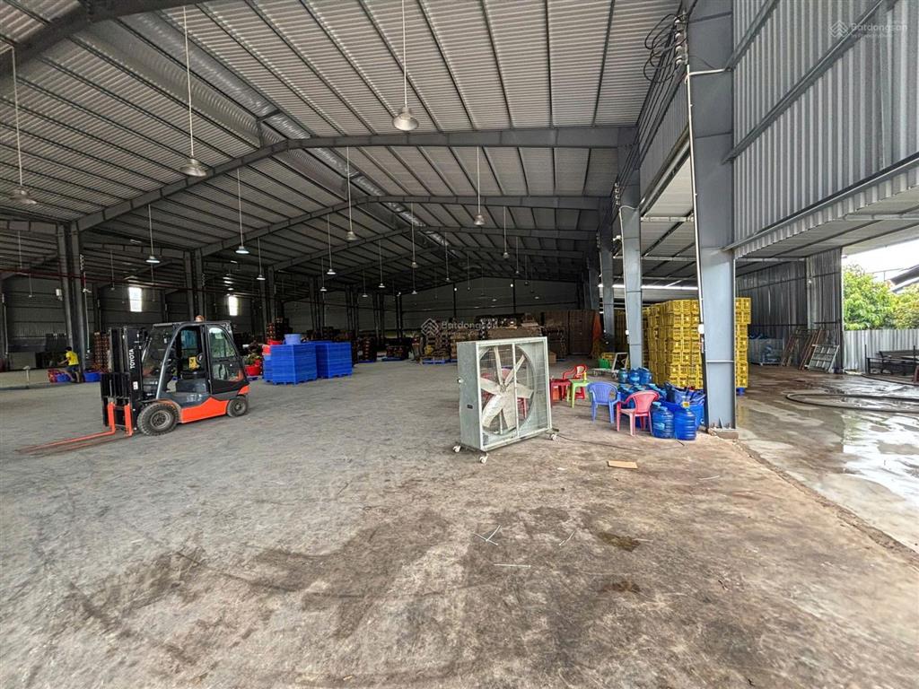 Bán 14000m2 xưởng đồng nai bán nhà xưởng mặt tiền quốc lộ 1a. tdt gần 14.000m.đất thổ cư 1.00