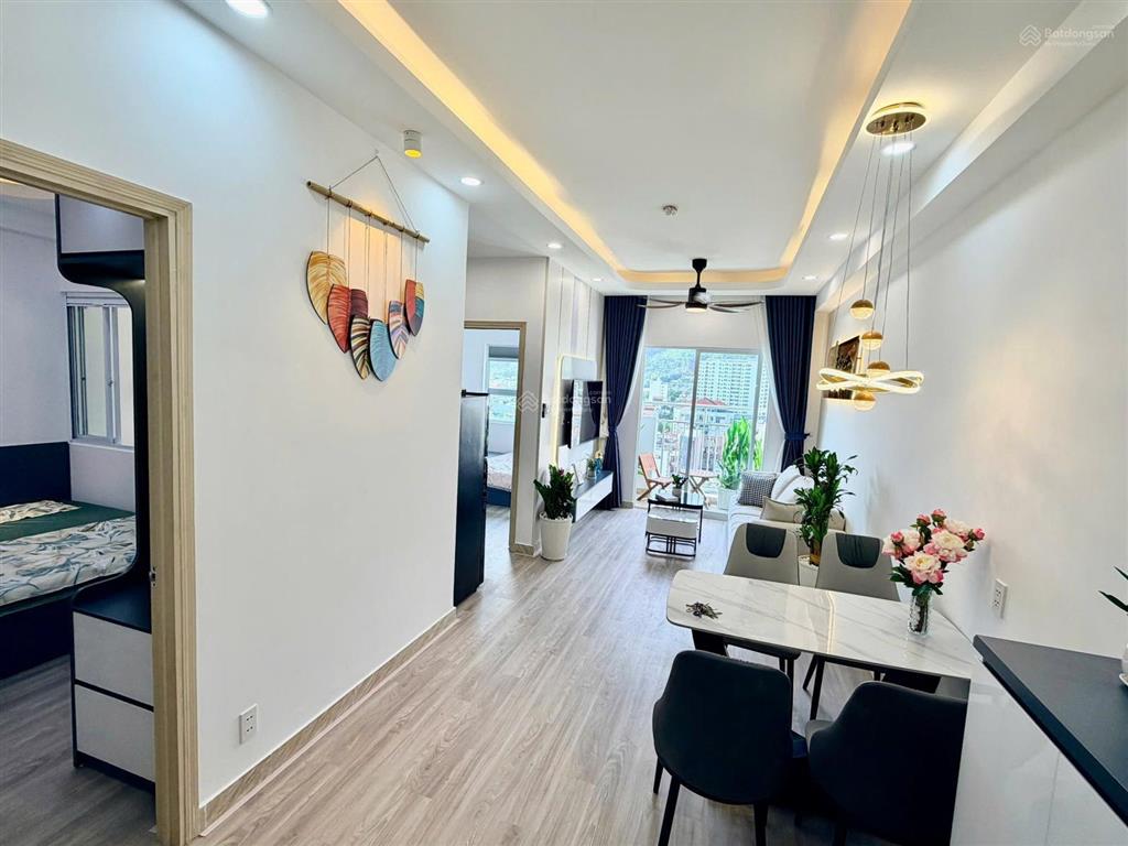Chỉ 2,350 tỷ sở hữu căn hộ 2pn full nội thất view núi cô tiên chung cư hoàng quân