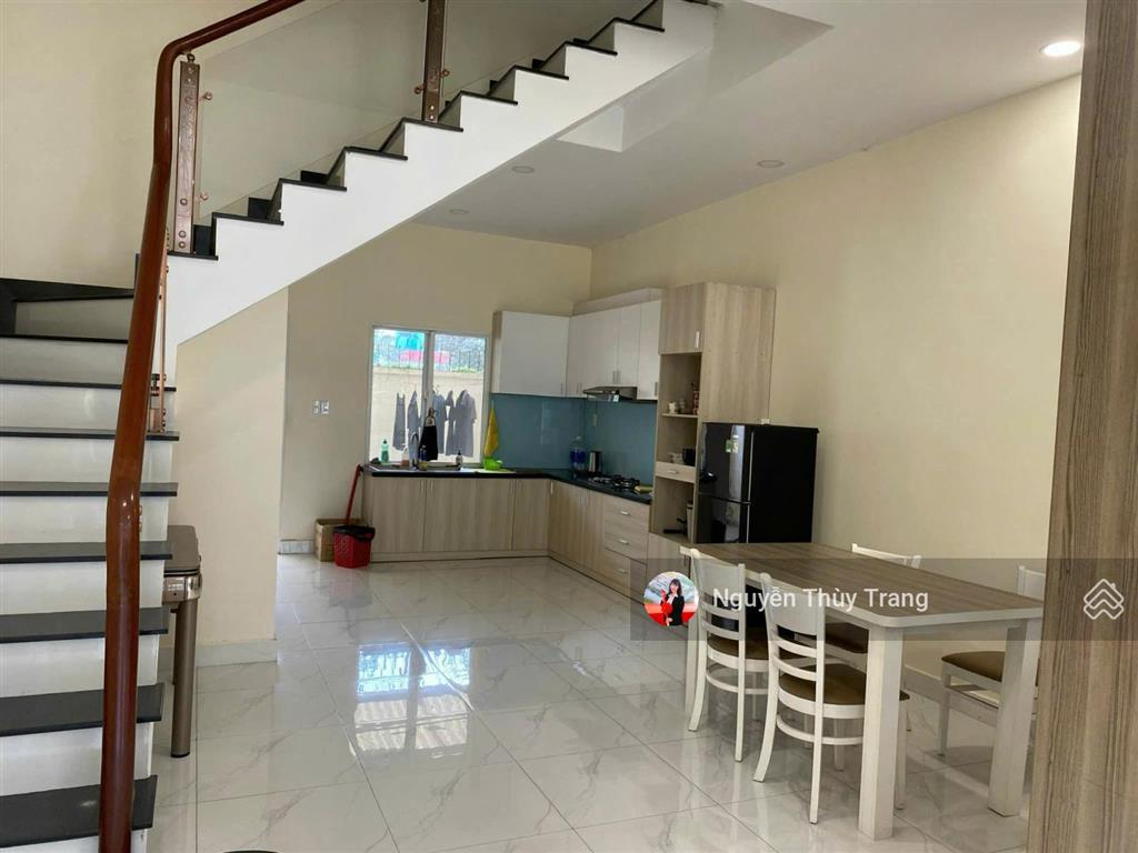 Biệt thự 150m2 hướng nam, nhà đẹp thông thoáng, sẵn hợp đồng thuê nhà 2 năm 18 triệu