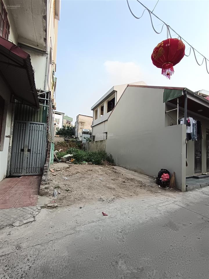 Giảm thẳng 700tr còn 14.3 tỷ 100m2 đất quân đội ngọc thụy ô tô vào sổ cực đẹp