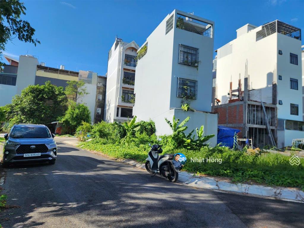 Bán gấp 1 lô hiếm có đất tại khu đường số 2 sân vận động quận 7, giá ưu đãi 7,5 tỷ, 60 m2
