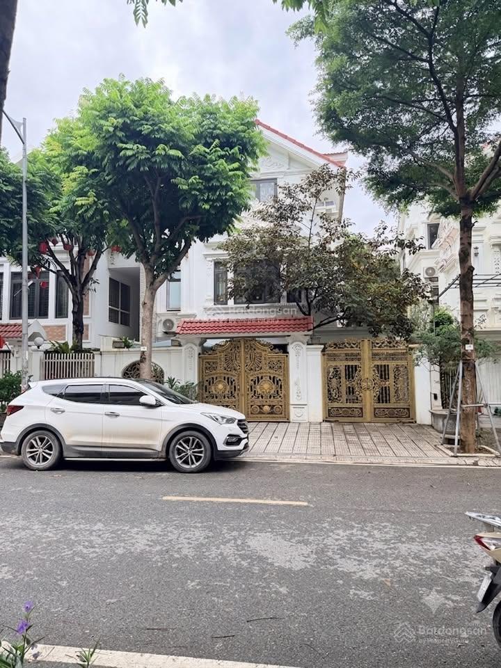 Bán biệt thự kđt văn phú hà đông 201m2, 4 tầng đẹp giá tốt nhỉnh 36 tỷ