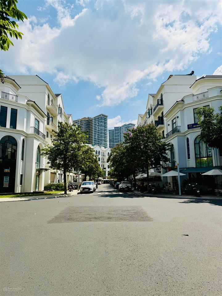 Bán biệt thự tại the manhattan vinhomes grand park, 42 tỷ, 239.8m2