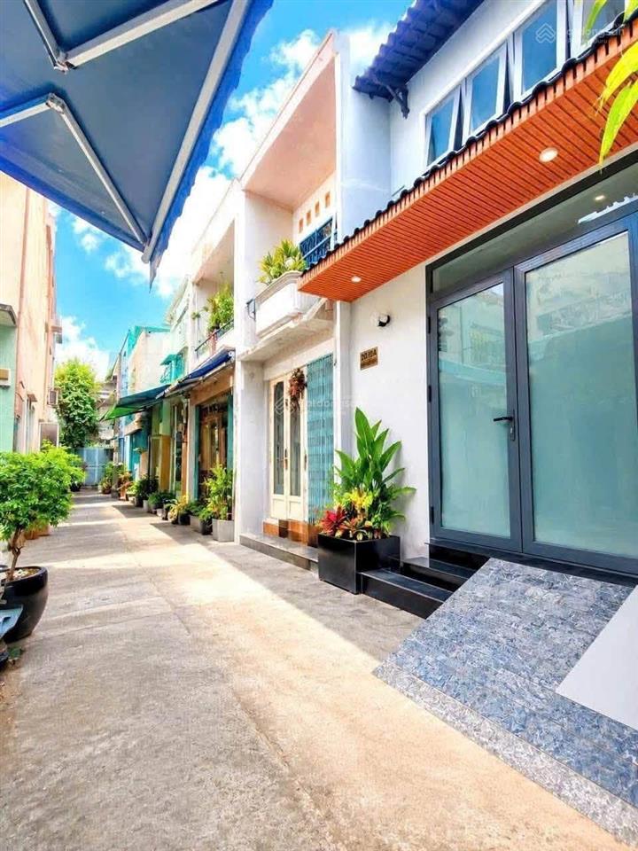 Nhà mới hẻm xe hơi tới nhà, lũy bán bích dt 5x10 cn 50m2 3 tầng st 4pn giá 5.1 tỷ