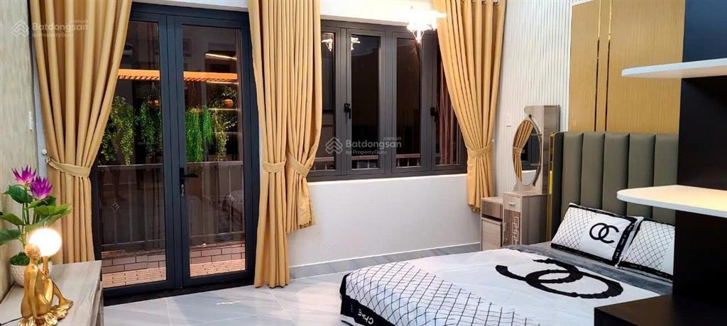 Bán nhà đẹp tặng full nội thất cao cấp hxh cống lở tân bình