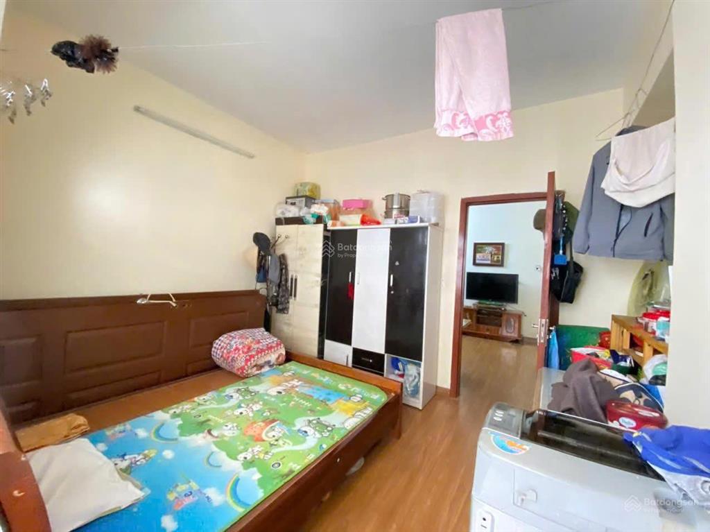 Chính chủ cần bán căn hộ 45m2, ct11 kim văn kim lũ, sổ đỏ chính chủ.