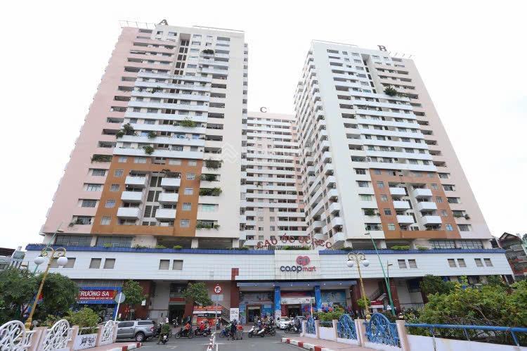 Bán chcc tại screc tower, quận 3. giá bán 5 tỷ 300 có sổ, dt 92m2, 2pn, 2wc tin thật 100%