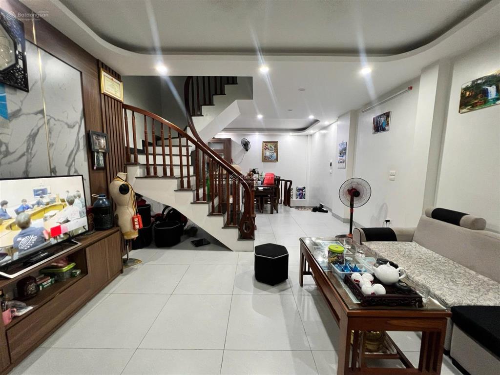 Bán nhà linh đàm full nội thất đẹp ở ngay, có sổ đầy đủ, cực đẹp